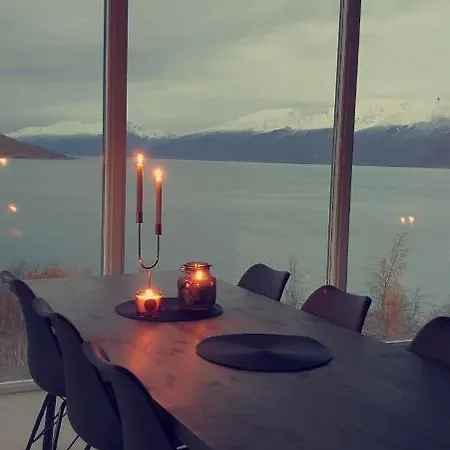Amazing Cabin In Lyngen
